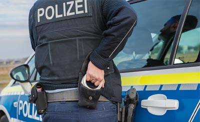 В одном из супермаркетов Франкфурта вооруженный ножом мужчина угрожал покупателям и сотрудникам