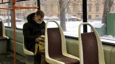 Эпидемия гриппа может вернуться в Россию после "конфликта" с коронавирусом