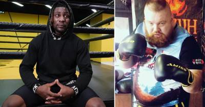 Вячеслав Дацик - Дижон Тайсон - Дацик назвал "темной лошадкой" боксера из Африки - ren.tv - Камерун
