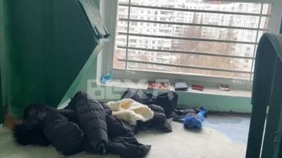 В Харькове молодая девушка выпрыгнула из окна: перед тем оставила вещи возле окна