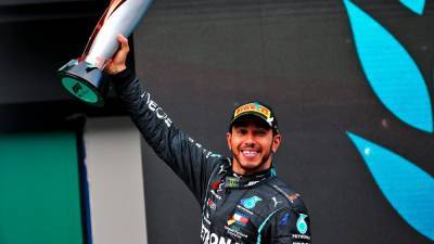 Формула-1: Хэмилтон и Mercedes заключили новый контракт