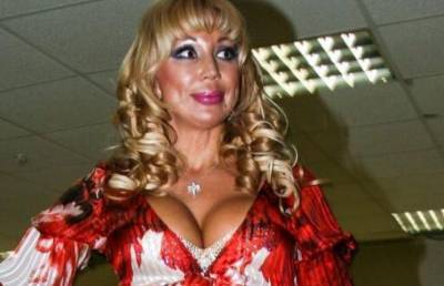 "Хороша Маша": 56-летняя Распутина показала фигуру в бикини