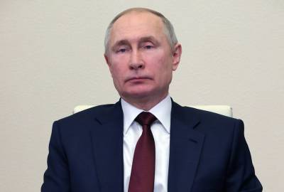 "Где деньги, Зин?": Путин потребовал выполнить указ о повышении зарплаты ученым