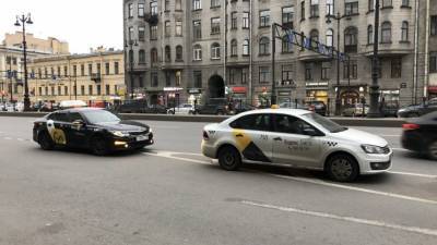 Власти Петербурга разрабатывают кодекс этичного поведения для водителей такси