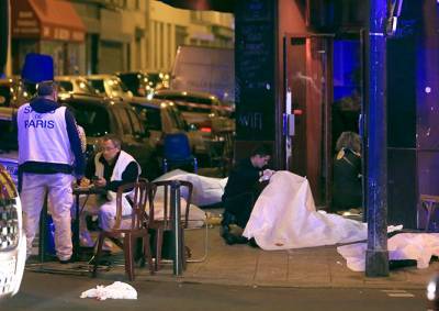 Взрывы и захват заложников в Париже: десятки погибших и раненых