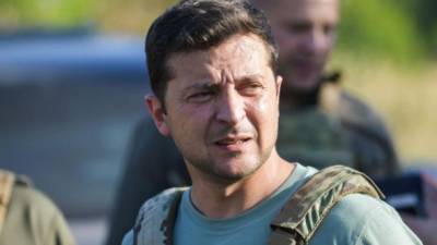 Зеленский разрешил иностранным войскам прибывать в 2021 году в Украину
