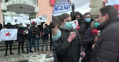 Флэшмоб у офиса ПСРМ: Санду мобилизует молодежь в политических целях