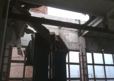 В Лисичанске обвалилась крыша котельной: фото