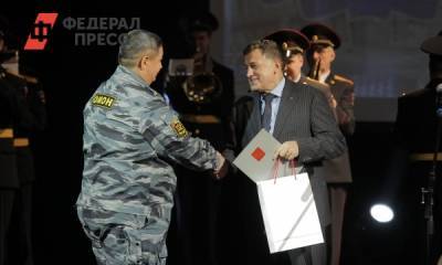 Спикер петербургского Заксобрания наградил омоновцев за работу по итогам января