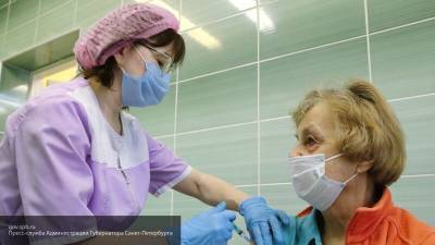 Инфекционист назвал главную ошибку россиян при вакцинации от коронавируса