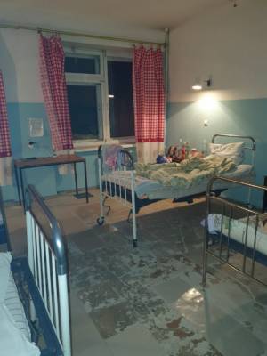 Глазовчане возмущены состоянием палат в городской больнице (ФОТО)
