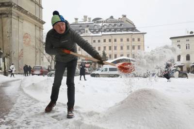 Мэр Львова назвал виновного в обильных снегопадах