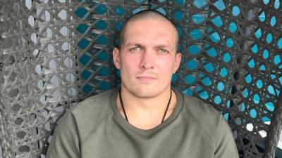 Украинский боксер Усик рассказал, сколько зарабатывает на боях