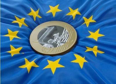 Власти ЕС изучают юридические и технические вопросы по возможности введения цифрового евро