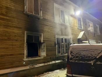22 огнеборца тушили квартиру в будущей расселенке на Судоремонтной в Вологде (ФОТО)