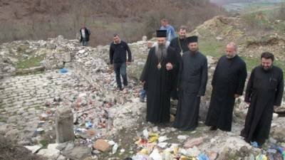 Албанцы пытались украсть археологические реликвии на раскопках...