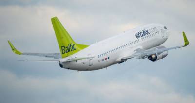 Число пассажиров airBaltic упало в семь раз, но компания увеличила долю рынка