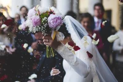 Число свадеб в России за год уменьшилось на 18,5%