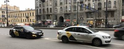 В Петербурге таксисты будут работать по кодексу этики