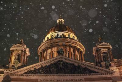 Глава Жилищного комитета заверил, что Петербург готов к ближайшим снегопадам