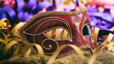 Венецианский карнавал впервые проходит в онлайн-формате — видео
