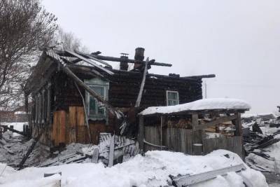 Пожарные и добровольцы спасли двоих томичей из огня и дыма - tomsk.mk.ru - район Первомайский - район Томский