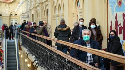 Врач назвал сроки формирования коллективного иммунитета к COVID-19 в России