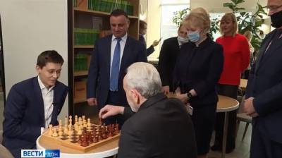 В Ростове встретили гроссмейстера Андрея Есипенко