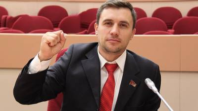 Рашкин сообщил о задержании в Саратовской области депутата от КПРФ Николая Бондаренко