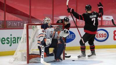 «Оттава» уступила «Эдмонтону» в НХЛ, несмотря на гол Дадонова