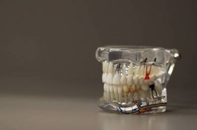 Щелкает челюсть: почему нельзя тянуть с лечением, объясняет стоматолог-ортопед