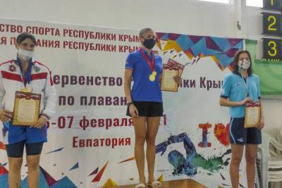 Пловцы из ДНР завоевали в Крыму 38 медалей
