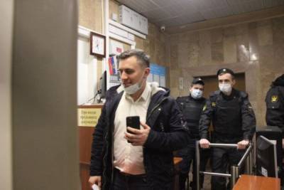Решением суда саратовский депутат оштрафован за участие в незаконной акции