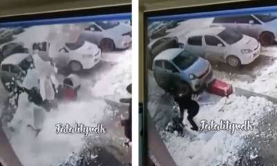 Ребенка завалило снегом с крыши магазина