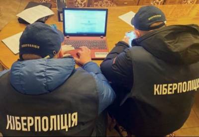 В Украине разоблачили группу, сбывавшую поддельные водительские права