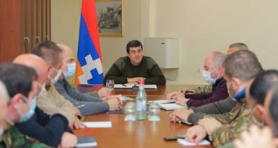 Араик Арутюнян провел заседание Совета безопасности Карабаха