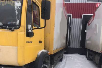 Возле Львова на одном из предприятий грузовик переехал пешехода