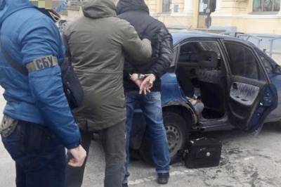 В Харькове задержали завербованного ФСБ РФ украинца, который собирал секретные данные о военных разработках