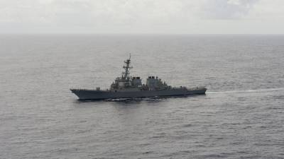 Китай выдворяет американский корабль из своих территориальных вод