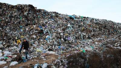 Незаконную мусорную свалку у Махачкалы власти очистят за счет федеральных средств