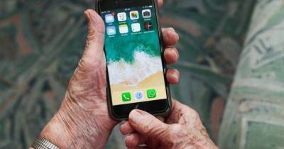 Онлайн-безопасность в смартфоне для людей пожилого возраста