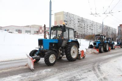 Около 200 единиц техники на республиканских дорогах, сильный снег в Волковыске и почти 10-балльные пробки в Гродно