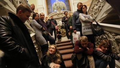 В Петербурге открыли запись на бракосочетания в августе