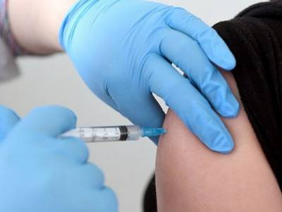 В Астраханской области от коронавируса вакцинировались 12 тысяч человек