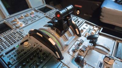 Самолет Ан-12 совершил жесткую посадку в метель у острова Итуруп