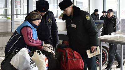 Два сотрудника Северо-Кавказской таможни задержаны за покушение на взятку в 10 млн руб.