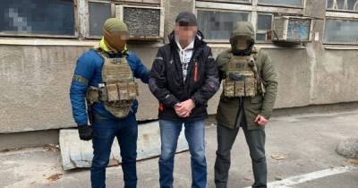СБУ задержала подозреваемого в сборе секретных данных о военных беспилотниках для ФСБ (видео)