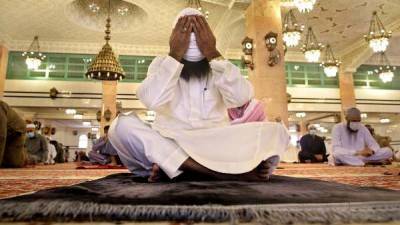 Вспышка Covid-19: Саудовская Аравия закрывает мечети