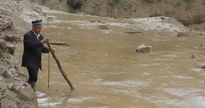 КЧС предупреждает о повышении уровня воды в реках и лавиноопасности
