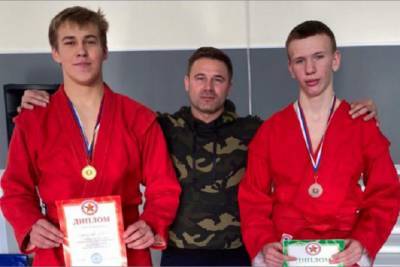 Три медали завоевали самбисты из Серпухова на областном первенстве